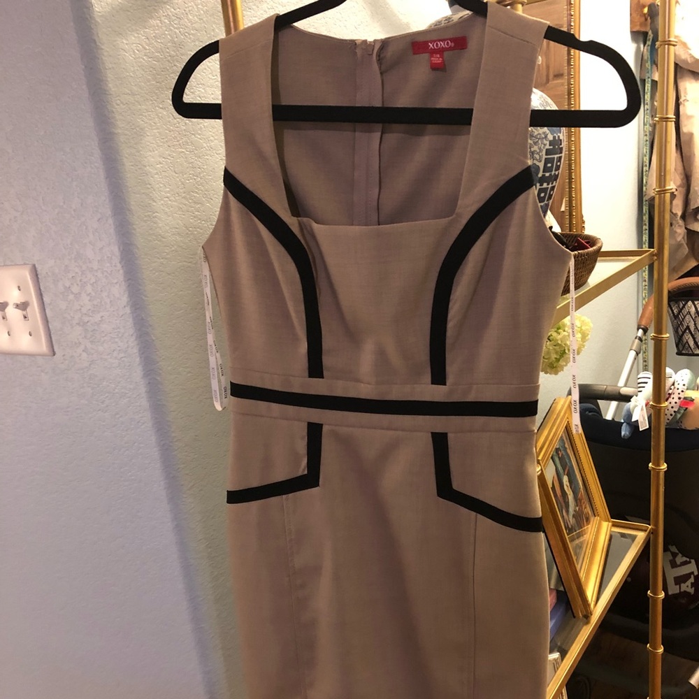 Chic Xoxo Shift Dress Size 4